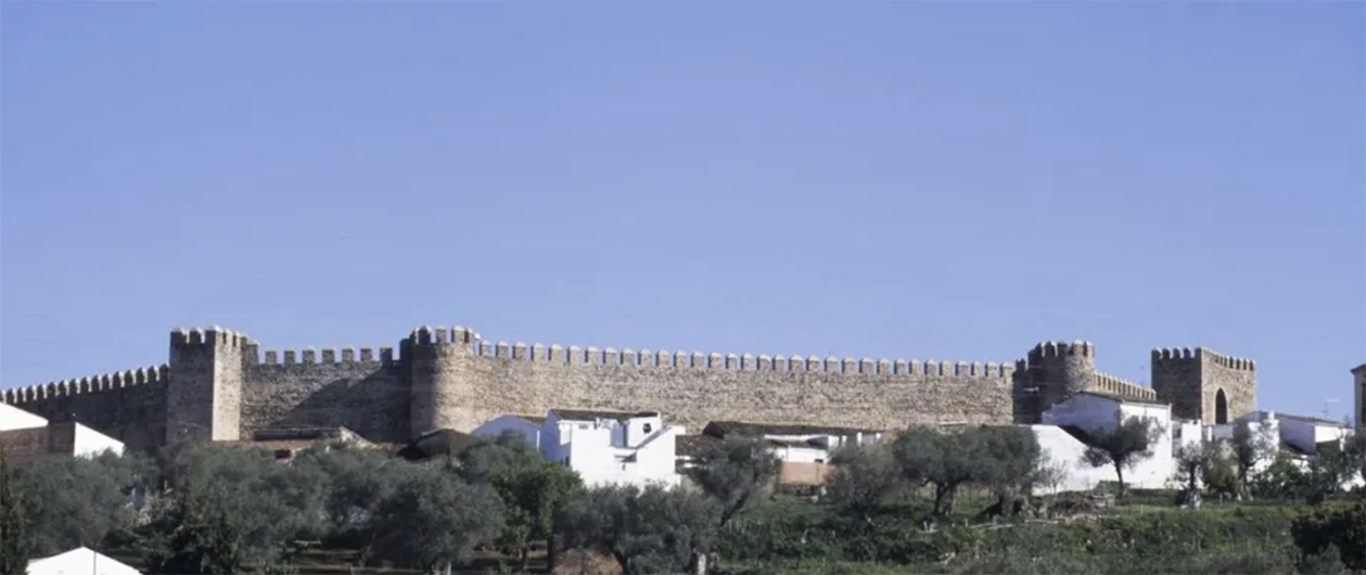 La Consejería de Cultura recupera el monumento neolítico del castillo de Cumbres Mayores